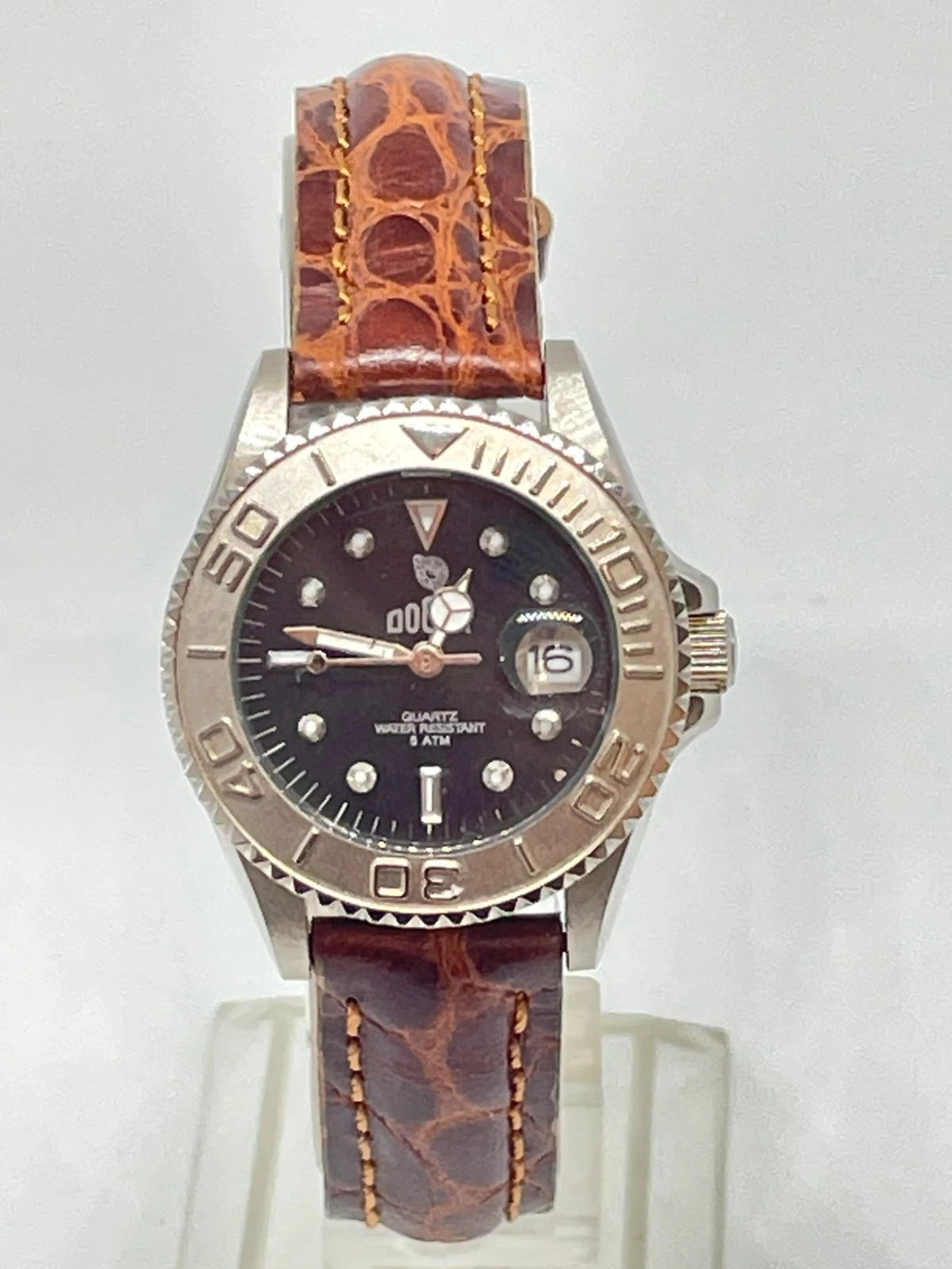 Reloj Marca Dogma Vintage Años 90 en perfecto estado, correa nueva Muy elegante